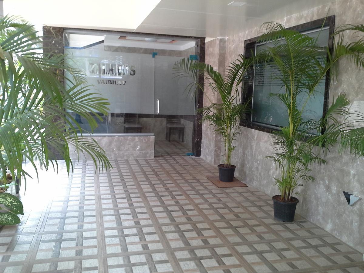 Galaxy Vaibhav Hotel Vasai Eksteriør billede