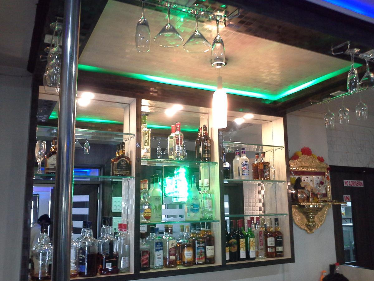 Galaxy Vaibhav Hotel Vasai Eksteriør billede